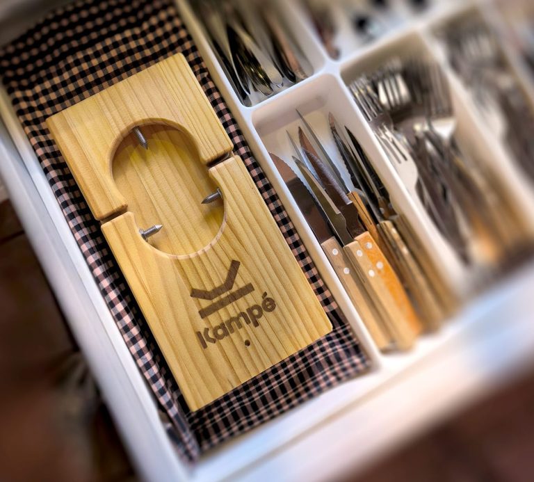 El jamonero que cabe en un cajón Soporte jamón plegable